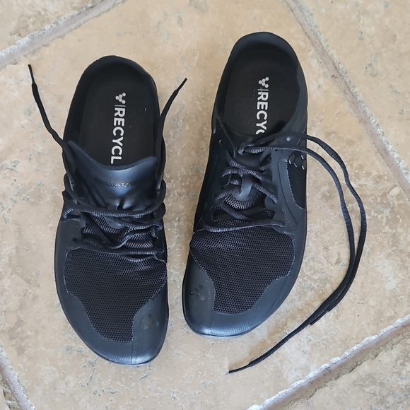 Women’s Vivobarefoot Primus Lite III- Black - Size 40 US 9 All Black - Picture 7 of 8